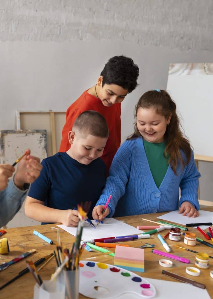 atelier artistique avec des enfants